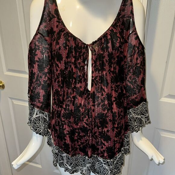 Free People Chloe Cold Shoulder Cherry Combo Floral Keyhole  Blouse - Picture 4 of 10